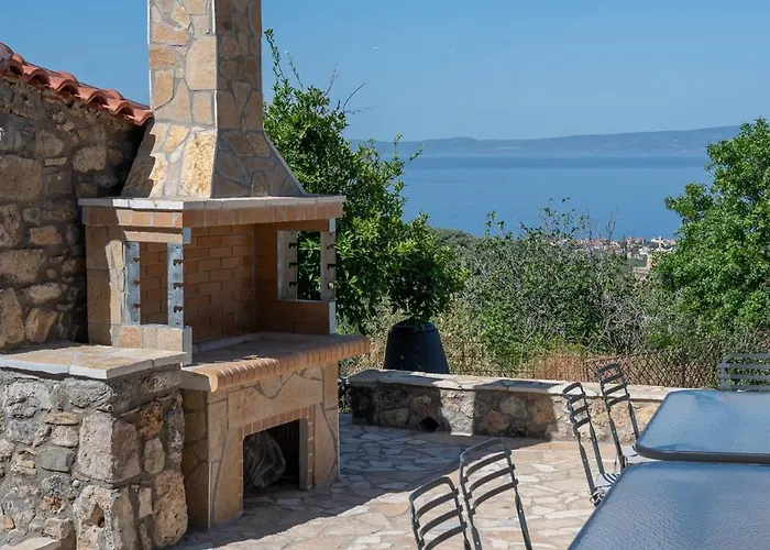 Niki's Tower - Stone Gems By The Sea Apartament Kalamata