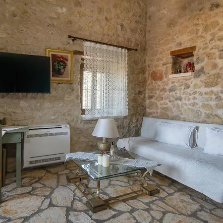 Niki's Tower - Stone Gems By The Sea Apartamento