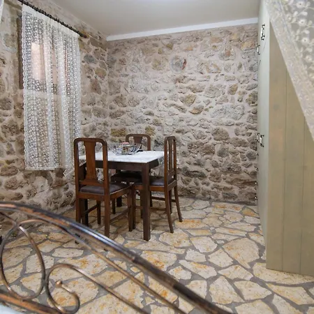 Niki's Tower - Stone Gems By The Sea Appartement *