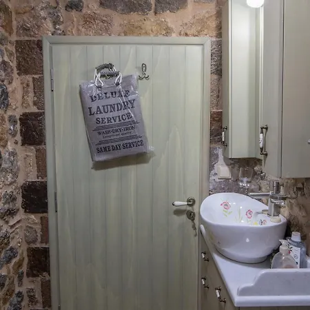 Niki's Tower - Stone Gems By The Sea Kalamata