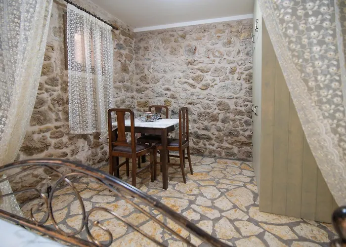 Niki's Tower - Stone Gems By The Sea Apartamento *